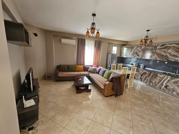 Tirane, shitet apartament 2+1 Kati 3, 115 m² 130.000 € (Rruga e Dafinave)