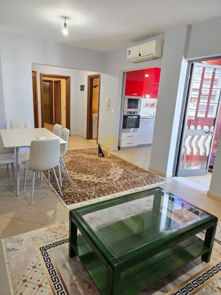 Tirane, jepet me qera apartament 2+1+Ballkon Kati 4, 84 m² 470 € (CASA ITALIA)