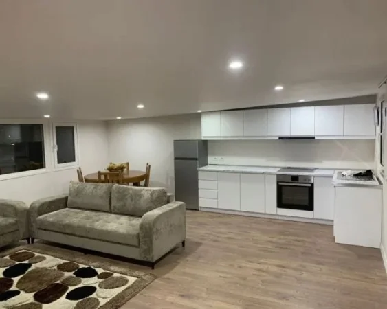 Tirane, jepet me qera apartament 1+1+Aneks+Ballkon Kati 5, 73 m² 450 € (rruga 5 maji)