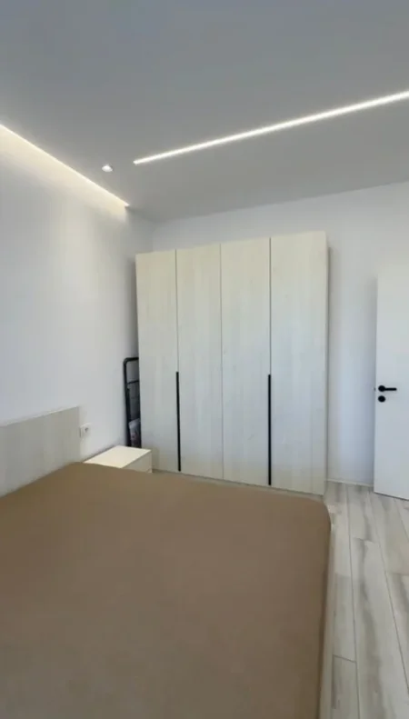 Tirane, jepet me qera apartament 1+1+Ballkon Kati 3, 400 € 