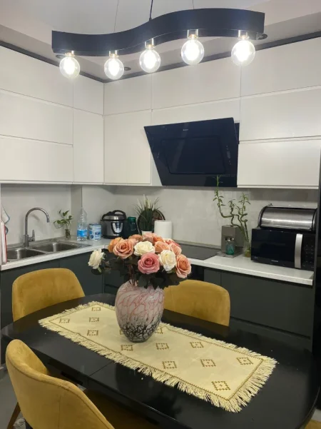 Tirane, jepet me qera apartament 1+1+Ballkon Kati 7, 68 m² 850 € (Stadiumi Dinamo)