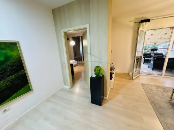 Tirane, shitet apartament 1+1 Kati 1, 100 m² 210.000 € 