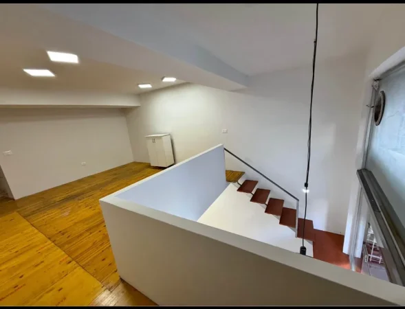 JEPET ME QERA AMBIENT BIZNESI TEK  RRUGA E ELBASANIT, 600 € (Rruga e Elbasanit)