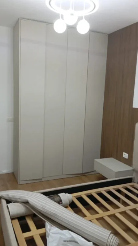 SUPER APARTAMENT ME QERA 1+1 TE SHKOLLA E KUQE
