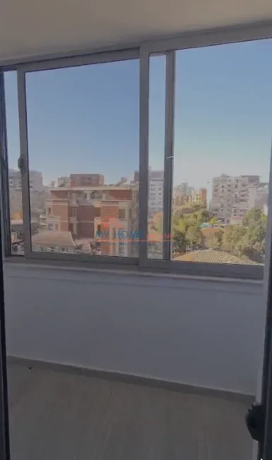 Tirane, jepet me qera zyre Kati 5, 74 m² 700 € (Qender)