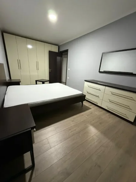 Tirane, shes apartament 2+1 Kati 5, 83 m² 136.000 € (Oxhaku)