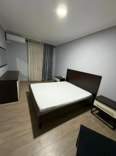 Tirane, shes apartament 2+1 Kati 5, 83 m² 136.000 € (Oxhaku)