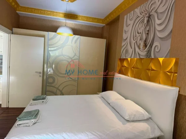 Tirane, jepet me qera apartament 2+1+Ballkon Kati 0, 140 m² 800 € (Liqeni i Thate)