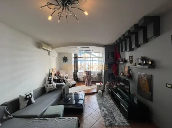 Tirane, shitet apartament 1+1 Kati 2, 74 m² 185.000 € 