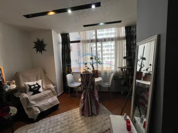 Tirane, shitet apartament 1+1 Kati 2, 74 m² 185.000 € 