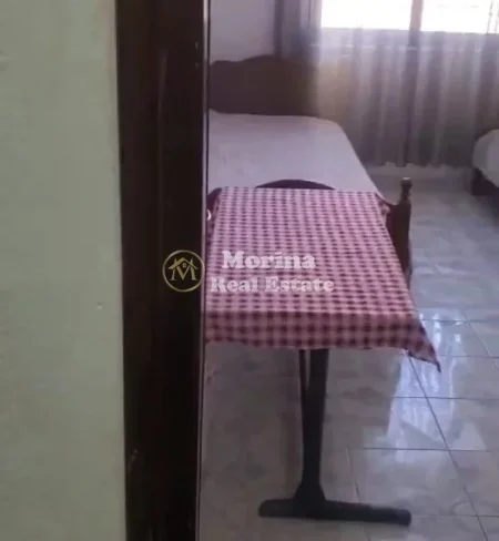 Tirane, jepet me qera apartament 1+1 Kati 3, 65 m² 400 € (Medrese)