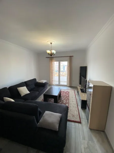 Tirane, jepet me qera apartament 2+1 Kati 6, 120 m² 600 € (LAPRAKE)
