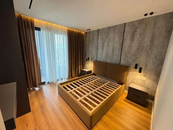 Tirane, jepet me qera apartament 1+1 Kati 7, 80 m² 