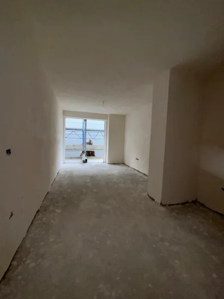 Tirane, shitet apartament 1+1 Kati 1, 74 m² 130.000 € (FUSHA E AVIACIONIT)