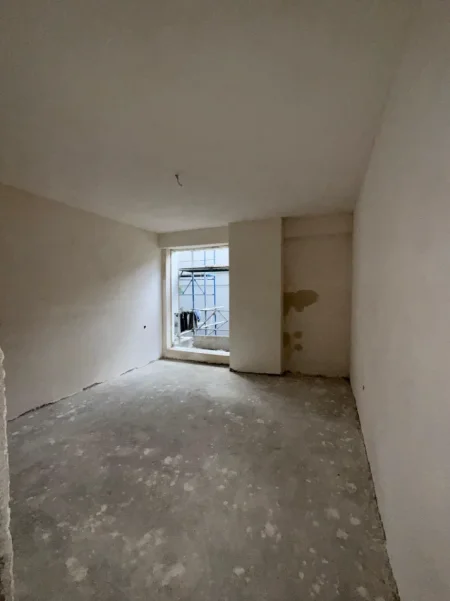 Tirane, shitet apartament 1+1 Kati 1, 74 m² 130.000 € (FUSHA E AVIACIONIT)