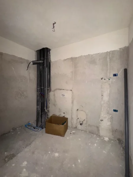 Tirane, shitet apartament 1+1 Kati 1, 74 m² 130.000 € (FUSHA E AVIACIONIT)