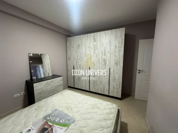 Tirane, jepet me qera apartament 3+1+Ballkon Kati 2, 145 m² 1.000 € (5 Maji)