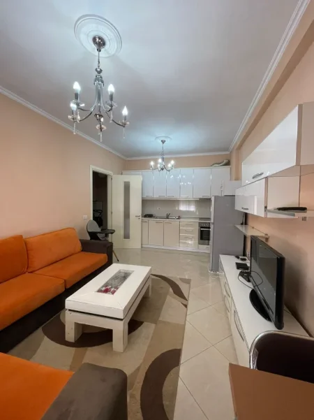 Tirane, jepet me qera apartament 1+1+Ballkon Kati 4, 68 m² 570 € (Astir)