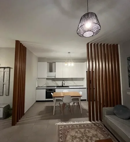 Tirane, jepet me qera apartament 1+1 Kati 6, 70 m² 450 € (Casa Italia)