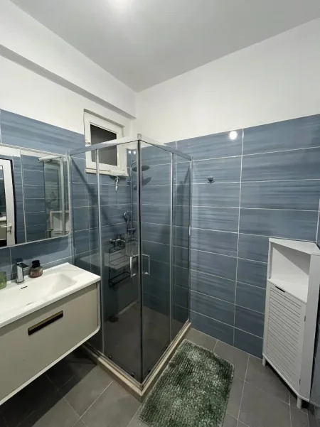 Tirane, jepet me qera apartament 1+1 Kati 6, 70 m² 450 € (Casa Italia)