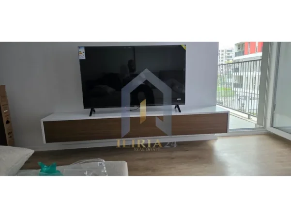 Tirane, jap me qera apartament 2+1+Ballkon Kati 2, 80 m² 500 € (Apartament 2+1+Post Parkimi me qira tek Univers City)