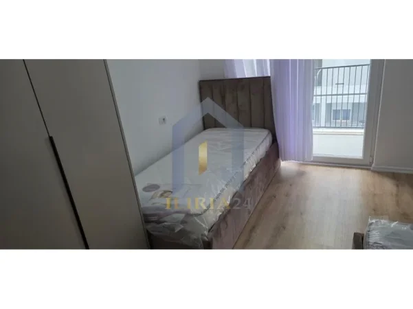 Tirane, jap me qera apartament 2+1+Ballkon Kati 2, 80 m² 500 € (Apartament 2+1+Post Parkimi me qira tek Univers City)