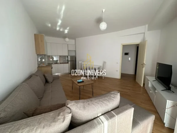 Tirane, jepet me qera apartament 2+1+Ballkon Kati 6, 125 m² 600 € (Astir)