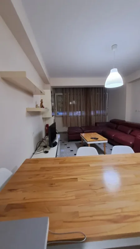 Tirane, shitet apartament 2+1 Kati 4, 81 m² 165.000 € (Ish Stacioni i Fundit i Tirana e Re)