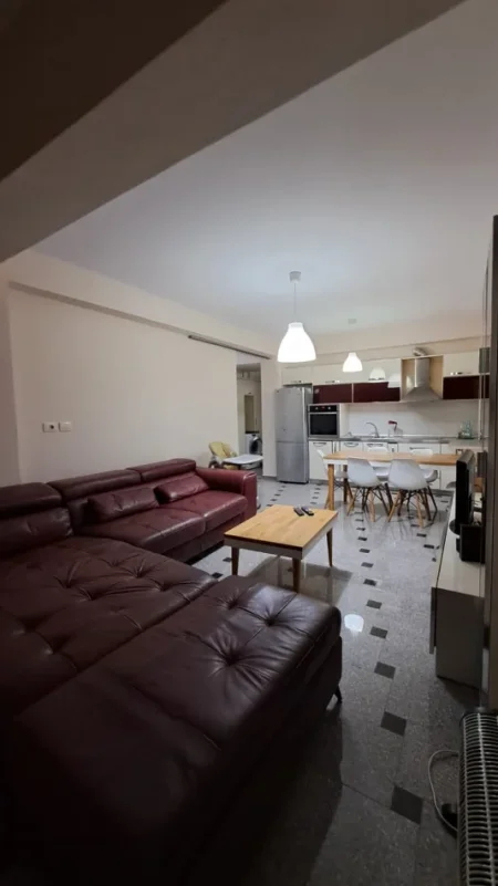 Tirane, shitet apartament 2+1 Kati 4, 81 m² 165.000 € (Ish Stacioni i Fundit i Tirana e Re)