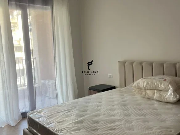 Tirane, jepet me qera apartament 1+1+Ballkon Kati 3, 70 m² 550 € (LAPRAKE)