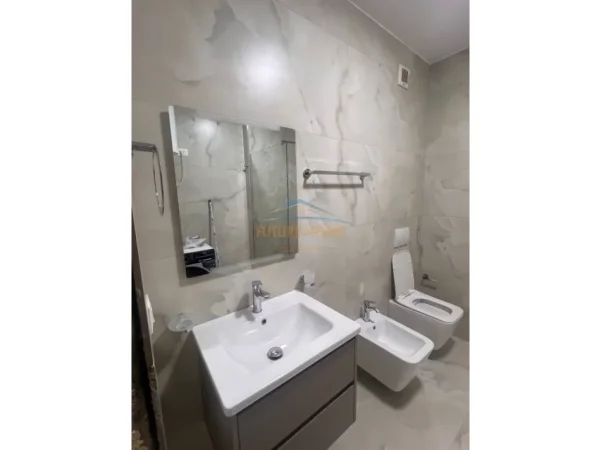 Qira, Apartament 2+1, Pazari i Ri, Tirane.