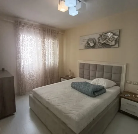 Tirane, jepet me qera apartament 1+1+Ballkon Kati 2, 63 m² 430 € 