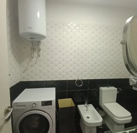 Tirane, jepet me qera apartament 1+1+Ballkon Kati 2, 63 m² 430 € 