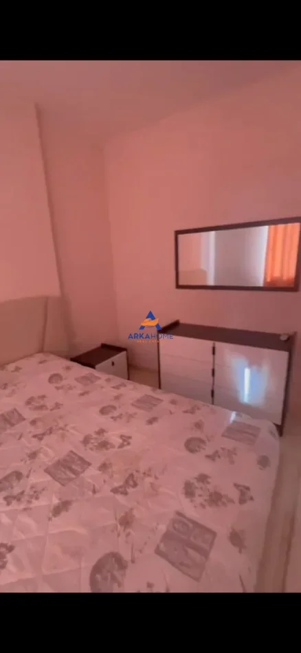 Tirane, jepet me qera apartament 2+1+Ballkon Kati 7, 100 m² 523 € 