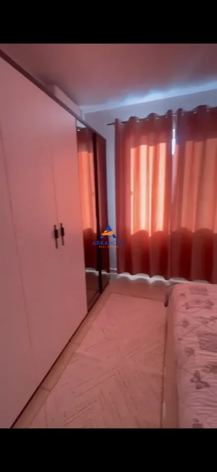 Tirane, jepet me qera apartament 2+1+Ballkon Kati 7, 100 m² 523 € 
