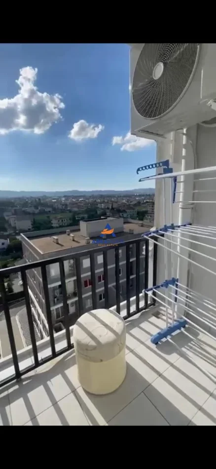 Tirane, jepet me qera apartament 2+1+Ballkon Kati 7, 100 m² 523 € 