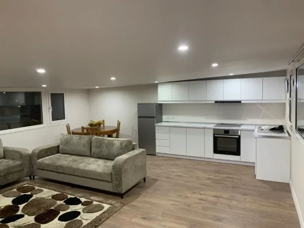 Jepet me Qera Apartament 1+1, i mobiluar, tek Siri Kodra,