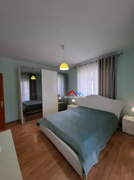 Tirane, jepet me qera apartament 2+1+Ballkon Kati 3, 115 m² 800 € (RRUGA EDUART MANO,KOPSHTI ZOOLOGJIK)