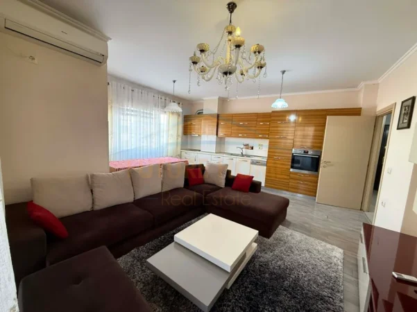 Tirane, jepet me qera apartament 2+1 Kati 7, 110 m² 450 € (NJESIA ADMINISTRATIVE)  UNA43838
