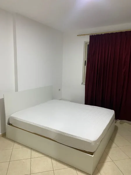 Jepet me Qera Apartament 2+1 në Astir, 450 Euro