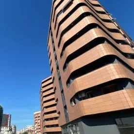 Tirane, jepet me qera zyre Kati 5, 80 m² 550 € (UNAZA E RE)