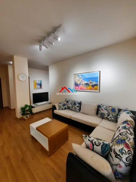 Tirane, jepet me qera apartament 2+1+Ballkon Kati 3, 115 m² 750 € (RRUGA EDUART MANO,KOPSHTI ZOOLOGJIK)