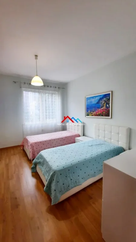 Tirane, jepet me qera apartament 2+1+Ballkon Kati 3, 115 m² 750 € (RRUGA EDUART MANO,KOPSHTI ZOOLOGJIK)