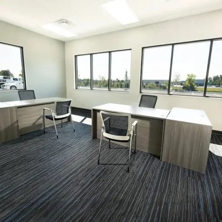 Tirane, jepet me qera zyre Kati 5, 125 m² 550 € (BRRYLI)