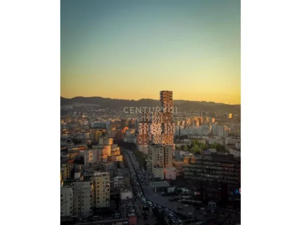 Tirane, shitet apartament 3+1 Kati 15, 158 m² 395.000 € (Rruga Muhamed Gjollesha)