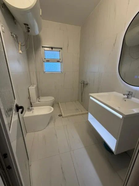 Tirane, shitet apartament 1+1 , 58 m² 93.000 € (Oxhaku)