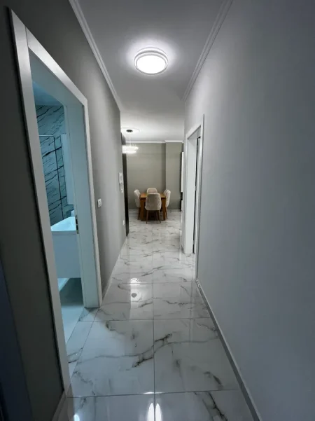 Tirane, jap me qera apartament 1+1 Kati 6, 70 m² 450 € (Kompleksi Jolla)