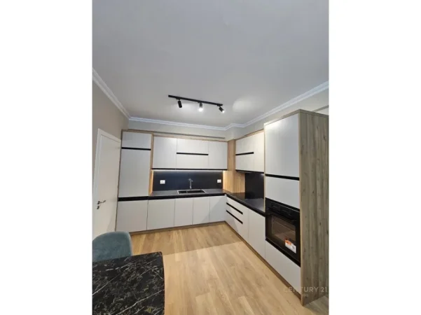 Tirane, jepet me qera apartament 1+1 Kati 4, 60 m² 550 € (Urban Gate Astir)