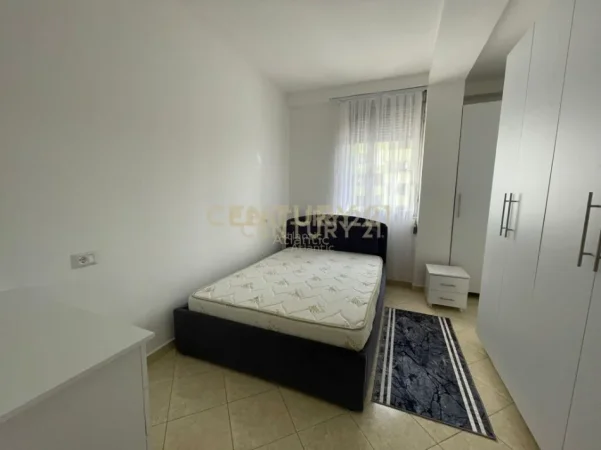Durres, jepet me qera apartament 2+1+Ballkon Kati 2, 94 m² 450 € 