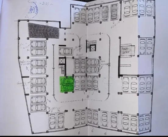 Tirane, shitet garazh | post parkimi Kati -1, 40 m² 38.000 € 